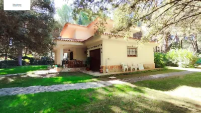 Chalet en Industria photo 6