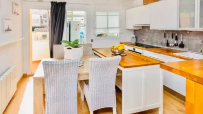 Chalet on Carrer d'Esparver photo 5