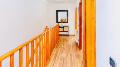 Chalet on Carrer d'Esparver photo 7