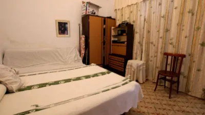 Casa en venta en Calle de Almagro, cerca de Calle de Calderón de la Barca, Montijo de 67.000 €