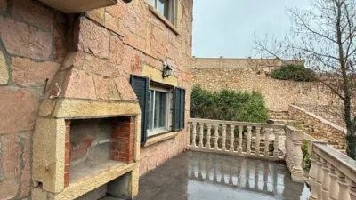 Chalet in Castillejo de Mesleón