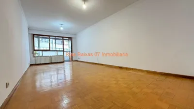 Piso en venta en Calvario, Fátima-Travesía de Vigo-San Xoán (Distrito Casco Urbano. Vigo) de 260.000 €