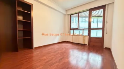 Piso en venta en Calvario, Fátima-Travesía de Vigo-San Xoán (Distrito Casco Urbano. Vigo) de 260.000 €