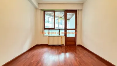 Piso en venta en Calvario, Fátima-Travesía de Vigo-San Xoán (Distrito Casco Urbano. Vigo) de 260.000 €