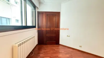 Piso en venta en Calvario, Fátima-Travesía de Vigo-San Xoán (Distrito Casco Urbano. Vigo) de 260.000 €