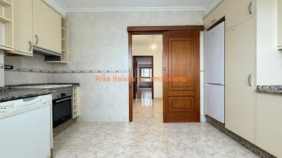 Piso en venta en Calvario, Fátima-Travesía de Vigo-San Xoán (Distrito Casco Urbano. Vigo) de 260.000 €