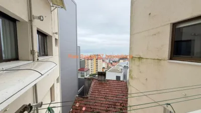 Piso en venta en Calvario, Fátima-Travesía de Vigo-San Xoán (Distrito Casco Urbano. Vigo) de 260.000 €
