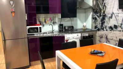 Piso en alquiler en Calle del Peso, cerca de Calle de San Pedro - Más