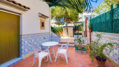 Chalet en venta en Calle Baco, Playa de los Locos-Los Frutales-Cabo Cervera (Torrevieja) de 365.000 €