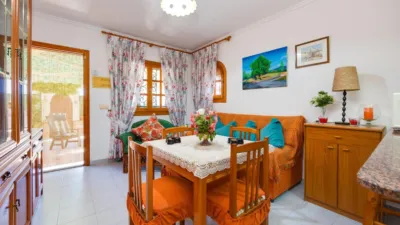 Chalet en venta en Calle Baco, Playa de los Locos-Los Frutales-Cabo Cervera (Torrevieja) de 365.000 €