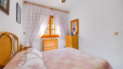 Chalet en venta en Calle Baco, Playa de los Locos-Los Frutales-Cabo Cervera (Torrevieja) de 365.000 €