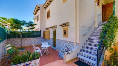 Chalet en venta en Calle Baco, Playa de los Locos-Los Frutales-Cabo Cervera (Torrevieja) de 365.000 €