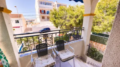 Chalet en venta en Calle Baco, Playa de los Locos-Los Frutales-Cabo Cervera (Torrevieja) de 365.000 €