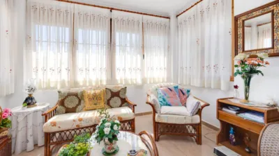 Chalet en venta en Calle Baco, Playa de los Locos-Los Frutales-Cabo Cervera (Torrevieja) de 365.000 €