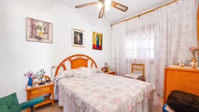 Chalet en venta en Calle Baco, Playa de los Locos-Los Frutales-Cabo Cervera (Torrevieja) de 365.000 €