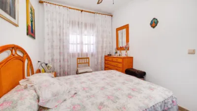 Chalet en venta en Calle Baco, Playa de los Locos-Los Frutales-Cabo Cervera (Torrevieja) de 365.000 €