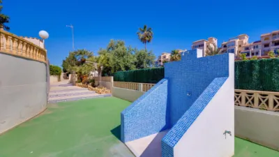 Chalet en venta en Calle Baco, Playa de los Locos-Los Frutales-Cabo Cervera (Torrevieja) de 365.000 €
