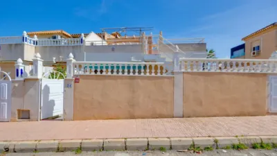 Casa adosada en venta en Carrer de Urbión, 21, Los Balcones-Los Altos-Punta Prima (Torrevieja) de 169.900 €