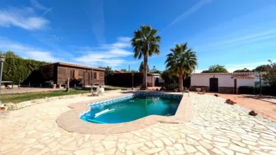 Rustic Finca in Urbanización Los Almendros photo 2