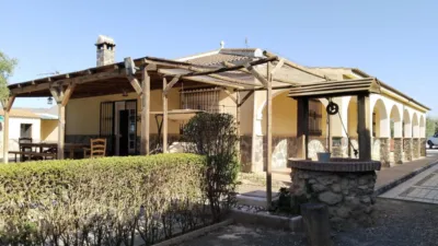 Finca rústica en alquiler en La Verónica - La Vega, Zona Cueva de Menga (Antequera) de 1.200 €<span>/mes</span>