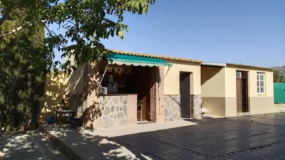 Finca rústica en alquiler en La Verónica - La Vega, Zona Cueva de Menga (Antequera) de 1.200 €<span>/mes</span>