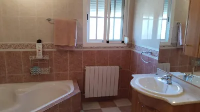 Finca rústica en alquiler en La Verónica - La Vega, Zona Cueva de Menga (Antequera) de 1.200 €<span>/mes</span>
