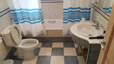 Finca rústica en alquiler en La Verónica - La Vega, Zona Cueva de Menga (Antequera) de 1.200 €<span>/mes</span>