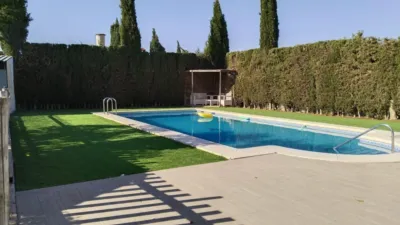 Finca rústica en alquiler en La Verónica - La Vega, Zona Cueva de Menga (Antequera) de 1.200 €<span>/mes</span>