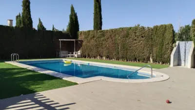 Finca rústica en alquiler en La Verónica - La Vega, Zona Cueva de Menga (Antequera) de 1.200 €<span>/mes</span>