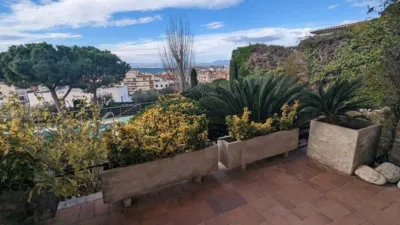 Chalet on Carrer d'Arquimedes photo 37