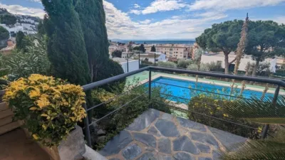 Chalet on Carrer d'Arquimedes photo 39