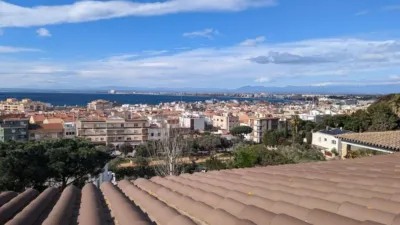 Chalet on Carrer d'Arquimedes photo 51