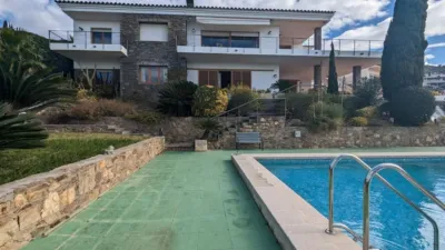 Chalet on Carrer d'Arquimedes photo 6