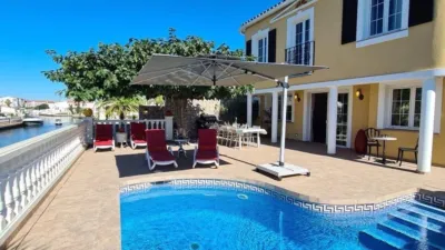 Chalet on Carrer de la Noguera photo 24