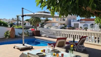 Chalet on Carrer de la Noguera photo 29