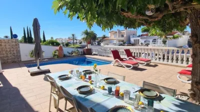 Chalet on Carrer de la Noguera photo 30