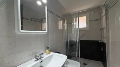 Apartment on Carles Fages de Climent Street photo 22
