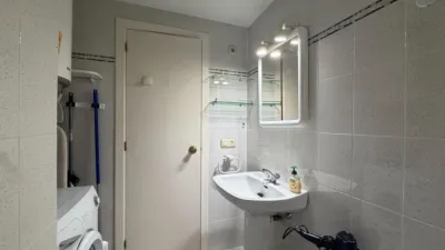Apartment on Carles Fages de Climent Street photo 23