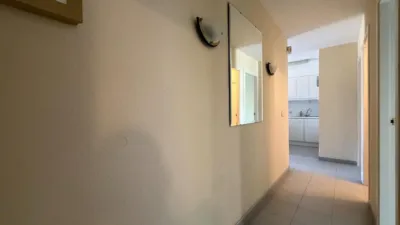 Apartment on Carles Fages de Climent Street photo 25