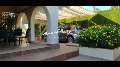 Chalet on Calle de Italia photo 2