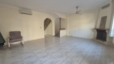 Duplex on Francisco Piedra Cuadrado Street photo 2