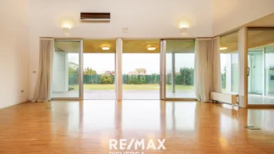 Chalet en alquiler en Calle Portugal, 25, Laguna de Duero de 2.500 €<span>/mes</span>