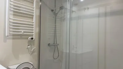 Piso en alquiler en Calle de Santa Engracia, cerca de Calle de García de Paredes - Imagen 3