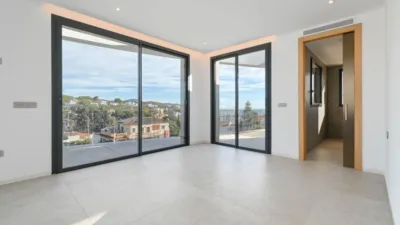 Chalet in Playa Fustera photo 16