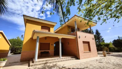 Chalet en venta en Calle Marjal - Más