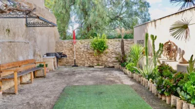 House on Carrer del General Herrero photo 26