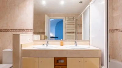 Terraced house in Carrer de Guatemala photo 37