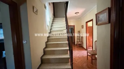 Chalet en venta en Calle Huertas Bajas de Cabra, Cabra de 150.000 €
