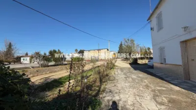 Chalet en venta en Calle Huertas Bajas de Cabra, Cabra de 150.000 €