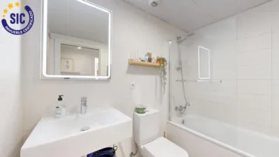 Piso en venta en Carrer del Riu Bidasoa, Benicalap (Distrito Benicalap. València Capital) de 550.000 €